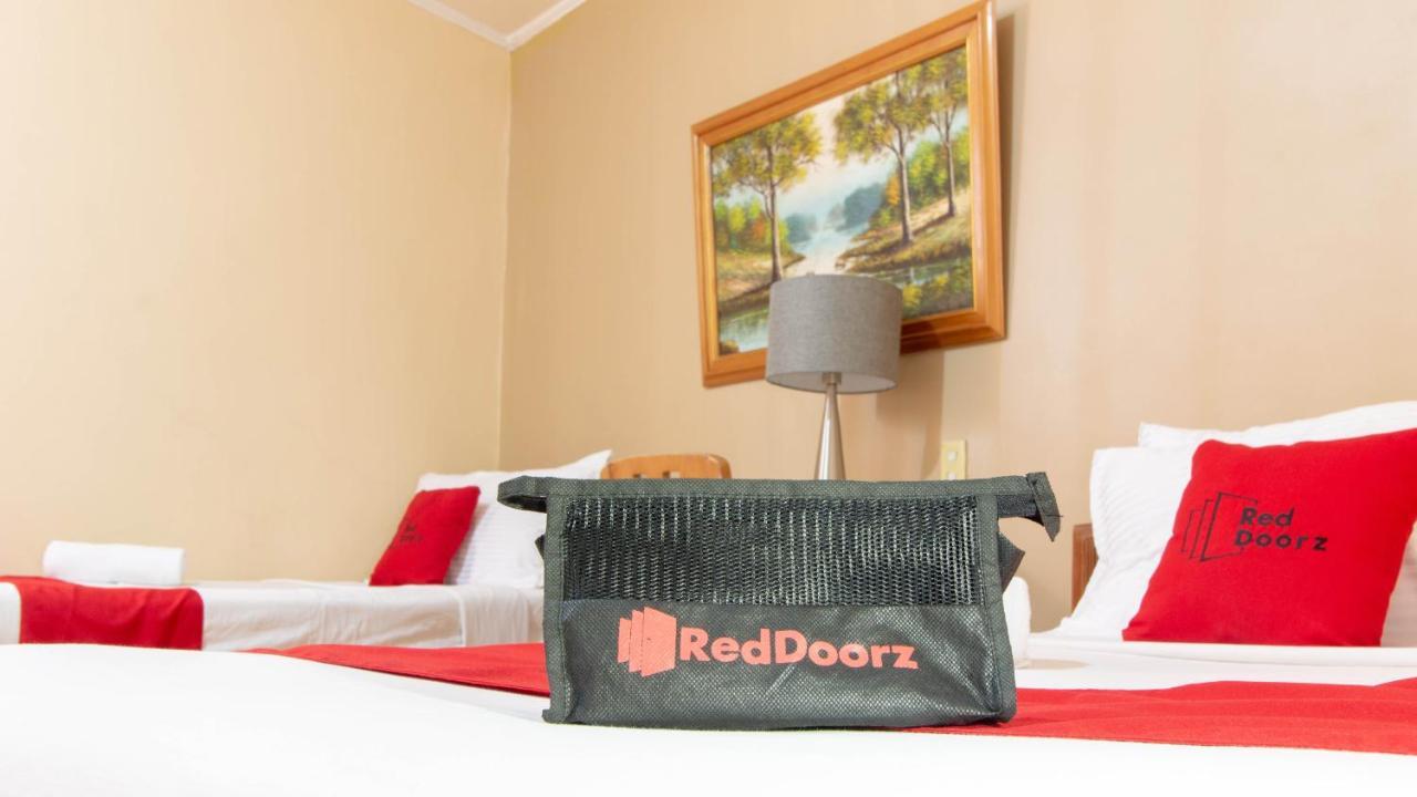 Reddoorz @ Downtown Tacloban Hotel Eksteriør billede